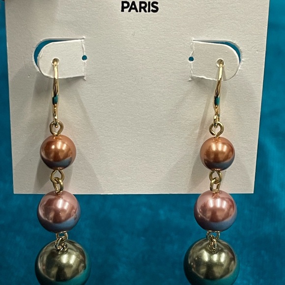 Karl Lagerfeld Earrings - Picture 3 of 3